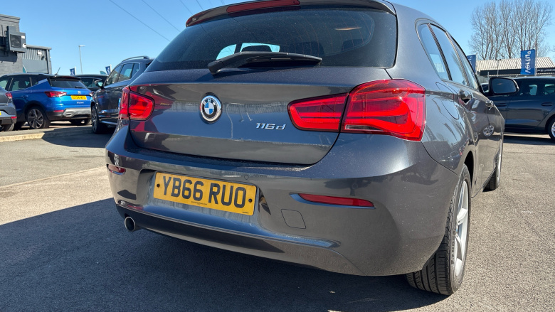 BMW 1 Series 116d EfficientDynamics Plus 5dr Diesel Hatchback